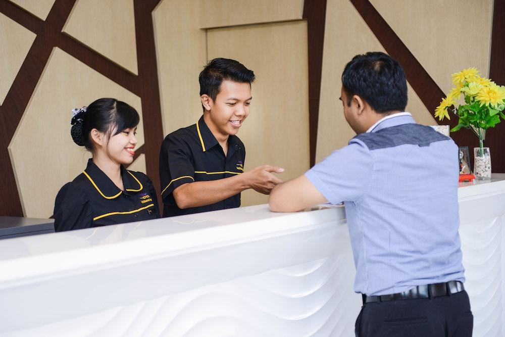 Midtown Xpress Sampit - Kalimantan Tengah Ngoại thất bức ảnh